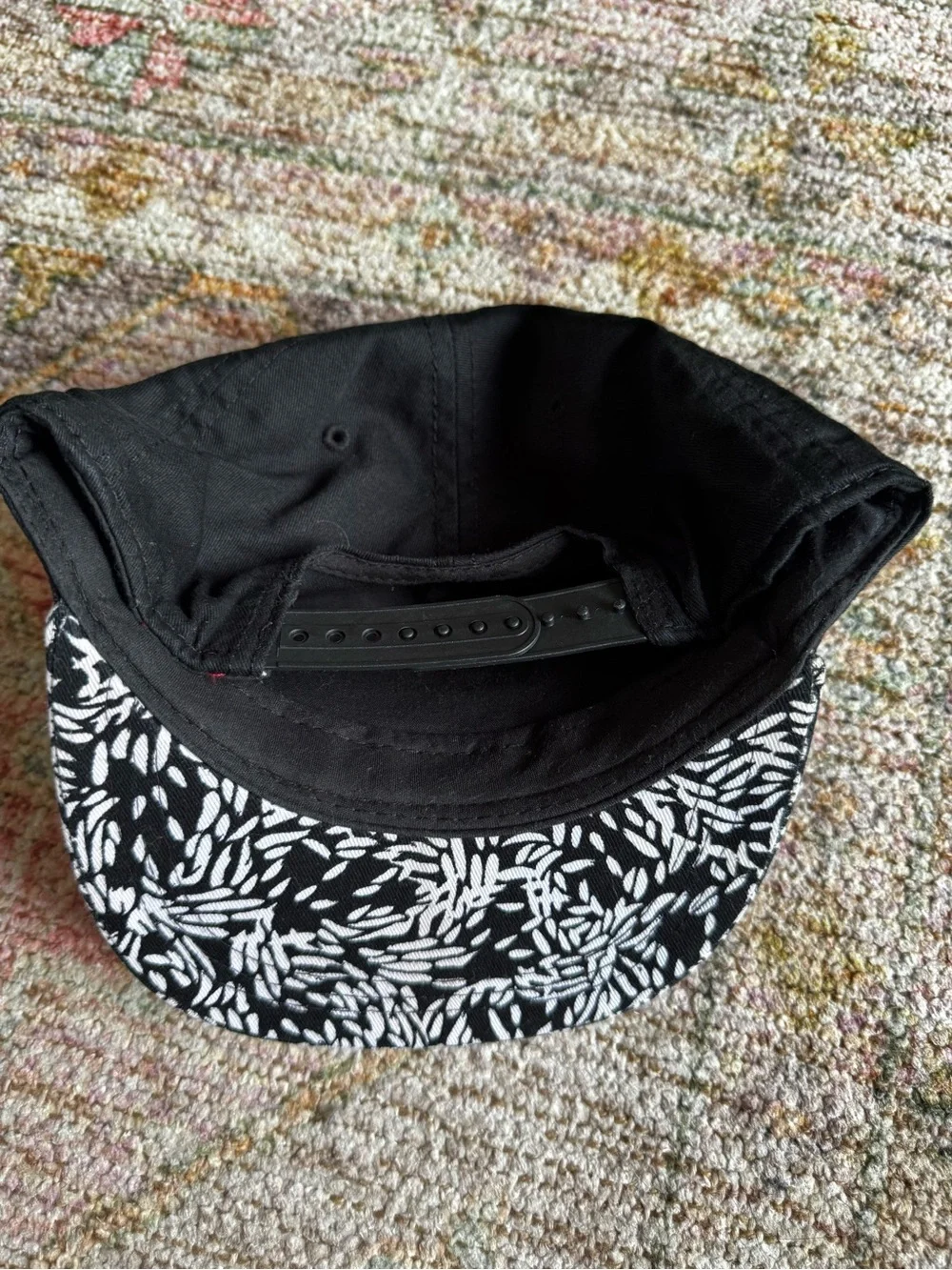H&M Youth Graphic Hat.